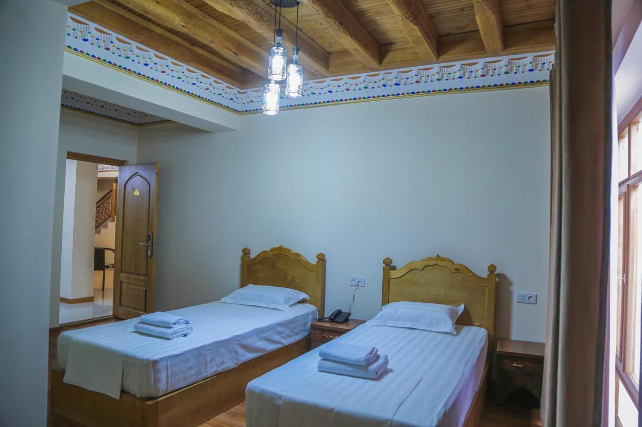 Al Imran Hotel Buchara Buitenkant foto